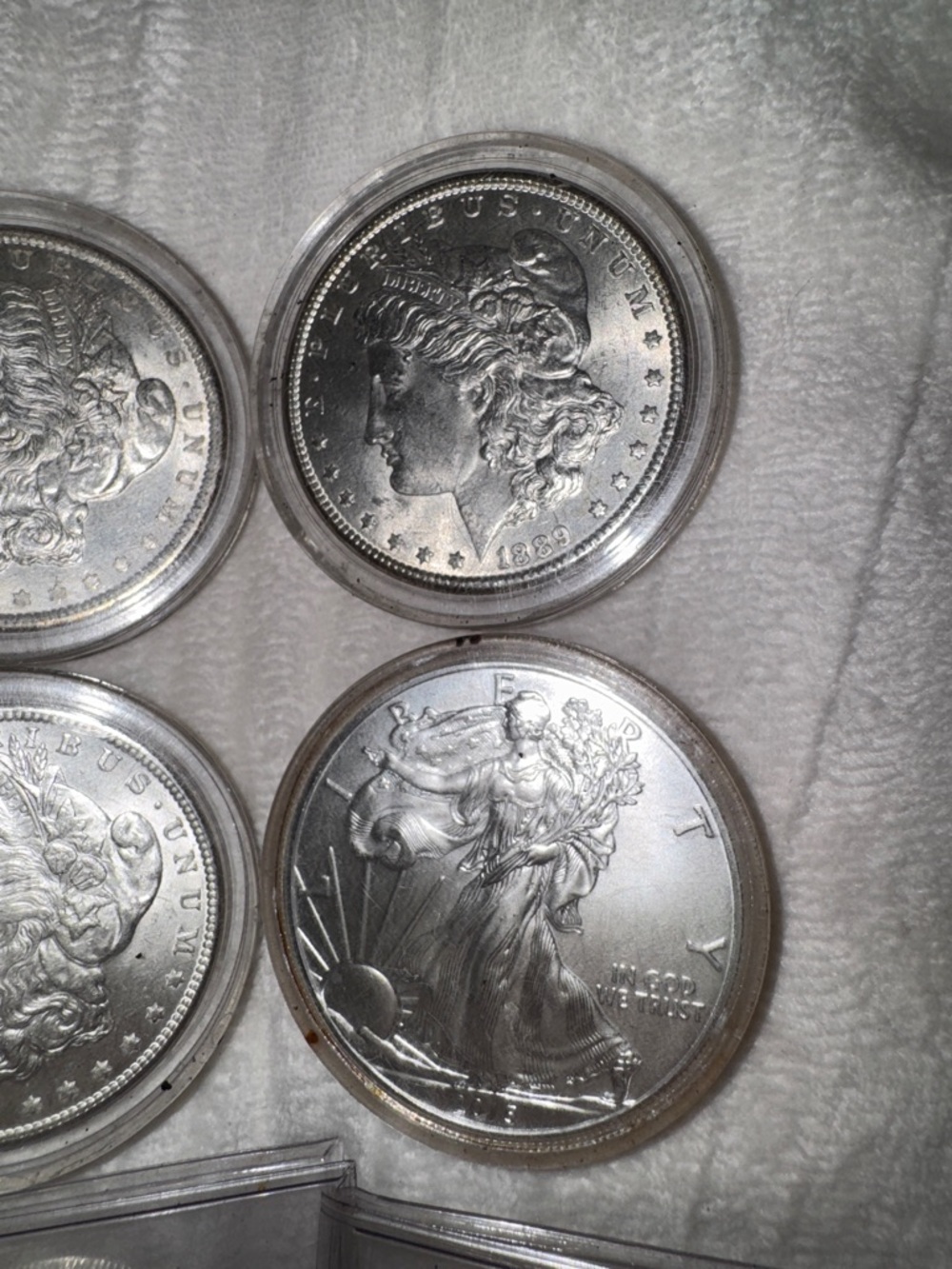 Mixed Silver Morgan & Walking Liberty Coin Lot - Silver Tones - Picture 5 of 6
